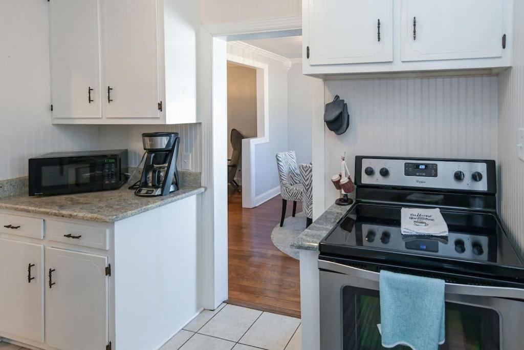 Peaceful Home In Downtown Huntsville With Nice Back Patio! Buitenkant foto